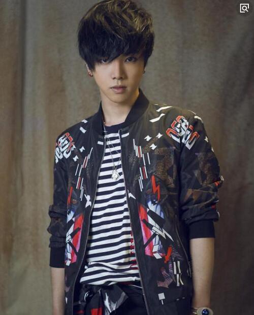 華晨宇整容前后照片 華晨宇做了下頜角整形？