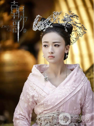 《延禧攻略》整容臉泛濫之后，于媽新劇自然美女阿嬌加盟