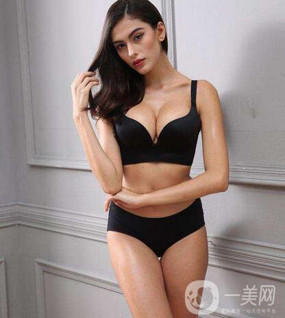 妙桃假體隆胸價格大概是多少？