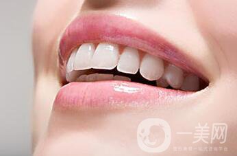 裝個(gè)烤瓷牙多少錢(qián)？烤瓷牙詳細(xì)價(jià)格介紹