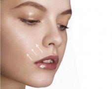 消除法令紋*好的方法 如何消除法令紋