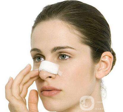 上海假體墊鼻梁多少錢 價(jià)格是多少