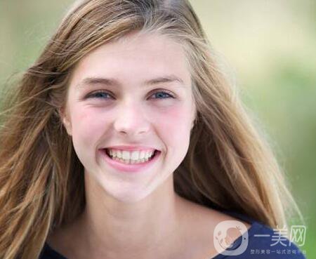 洗牙對牙齒好嗎？ 洗牙去介紹？