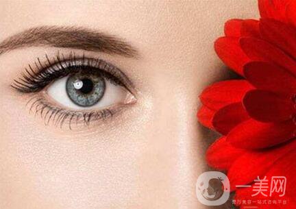 北京割雙眼皮手術(shù)多少錢？價格是多少？