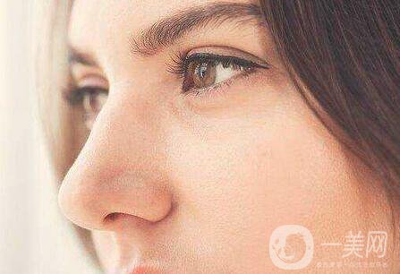 硅膠隆鼻是*的嗎？