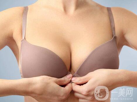 自體脂肪隆胸可以維持多久？