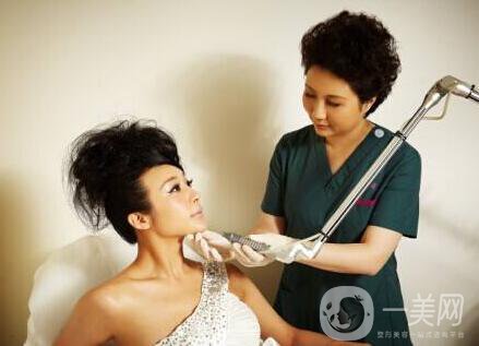 復(fù)合彩光祛痘印多少錢？