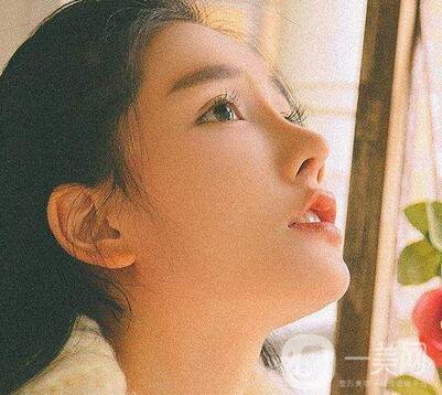 *后怎樣護理鼻頭？