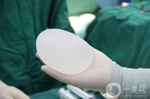 上海假體隆胸的價錢一般是多少