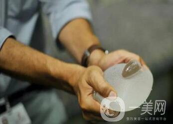 北京做假體豐胸手術(shù)一般要多少錢