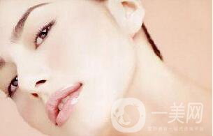 自體脂肪填充淚溝后遺癥