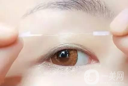 還在離不開雙眼皮貼嗎？雙眼皮手術(shù)助你雙眸