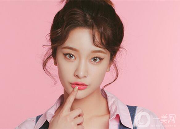 假體隆鼻多少錢