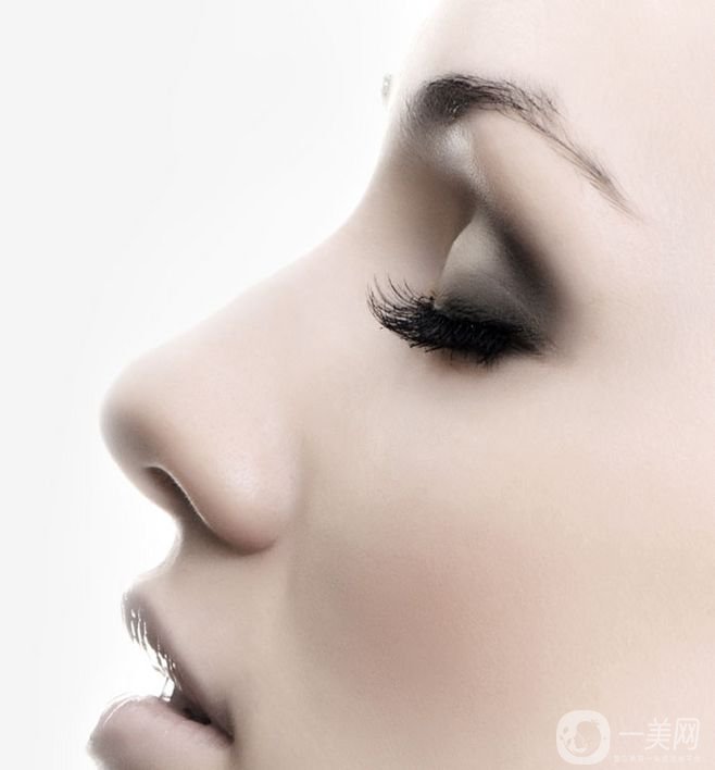 硅膠隆鼻的優(yōu)點