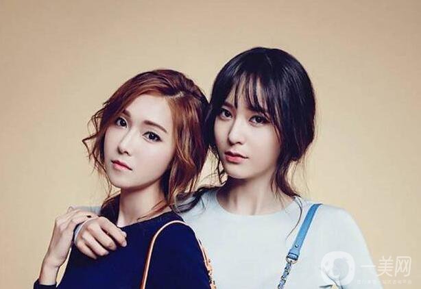 硅膠隆鼻自然嗎？