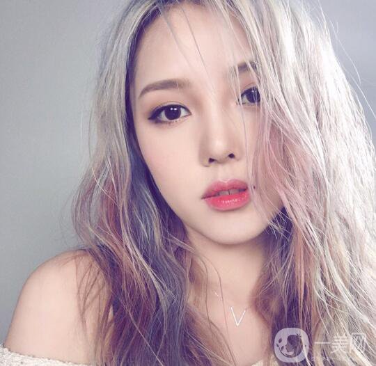 耳軟骨隆鼻*嗎,耳軟骨隆鼻多少錢(qián)