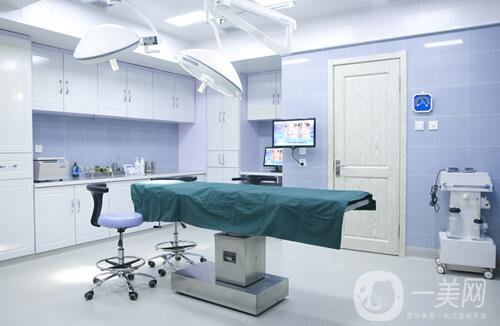 沈陽孟強(qiáng)醫(yī)療美容診所