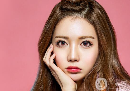 假體隆鼻整容費用大概多少？