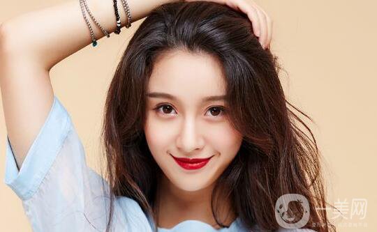 駝峰鼻矯正的費用多少？