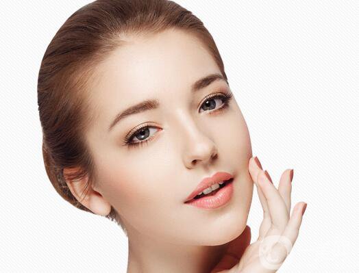 自體脂肪填充臉頰多少錢？ 