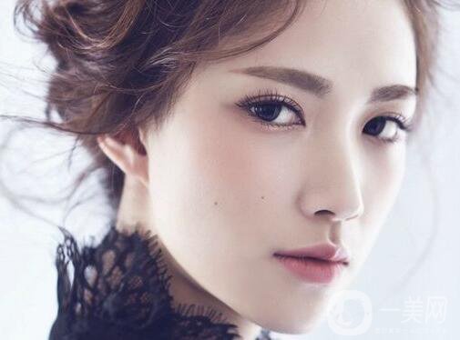 開(kāi)內(nèi)外眼角 割雙眼皮大概要多少錢呢？