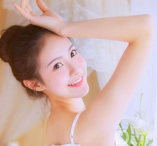 光子嫩膚 做光子嫩膚價格是多少？