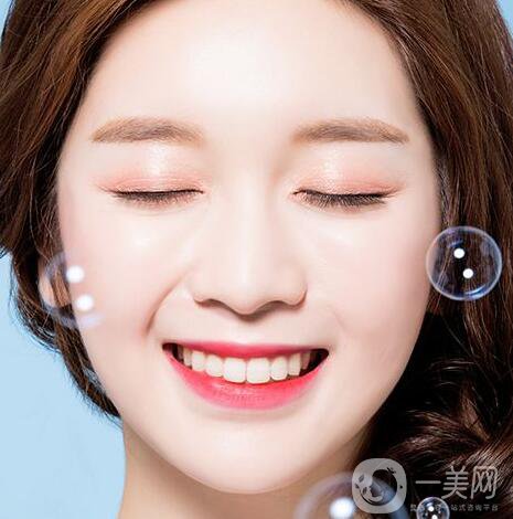 想擁有精致下巴 手術(shù)墊下巴要多少錢？