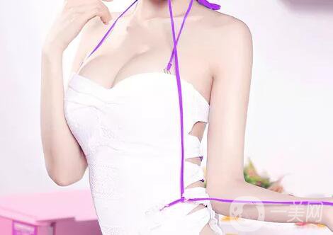 自體脂肪隆胸術(shù)價格是多少？