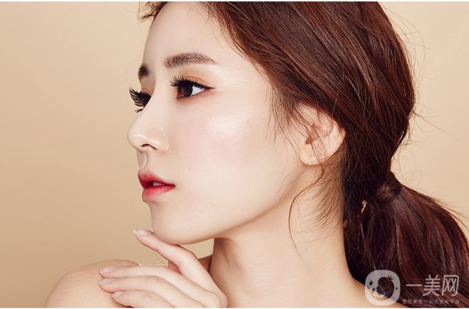 成都割雙眼皮多少錢？