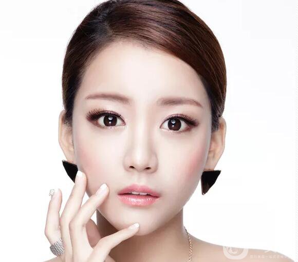 去眼袋手術(shù)多少錢(qián)？?jī)r(jià)格高不高？ 