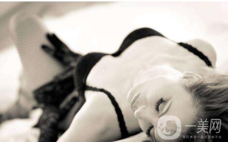 自體脂肪隆胸手術(shù)多少錢 *嗎？