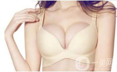 自體脂肪隆胸價(jià)格 自體脂肪豐胸后的危害