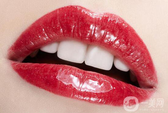 玻尿酸豐唇有什么危害呢 玻尿酸豐唇怎么樣？