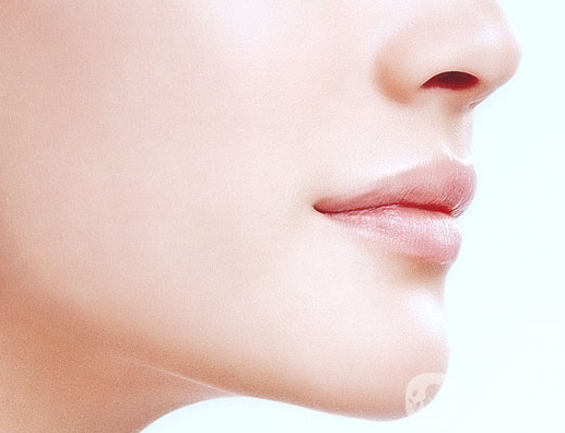 自體脂肪填下巴*果如何? 價格是多少呢？