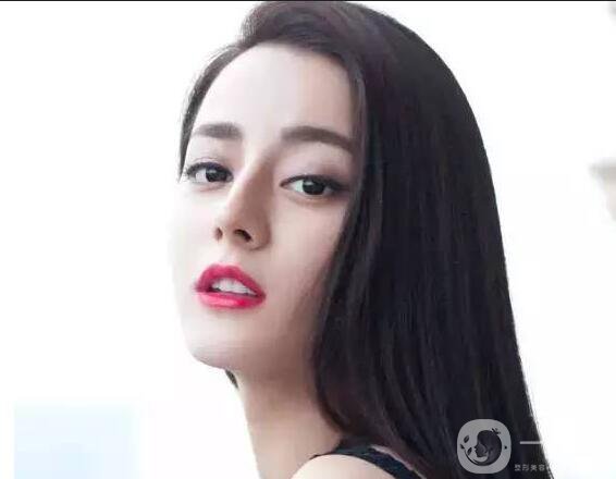 仰月唇特征有哪些 仰月唇好看還是M唇 