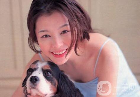 你能通過整容復(fù)制成別人的樣子嗎？