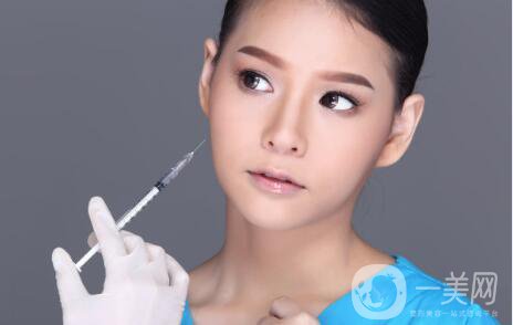 自體脂肪去淚溝多少錢？填充一次夠嗎？