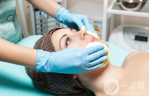 微整墊鼻子多少錢？價(jià)格高不高？