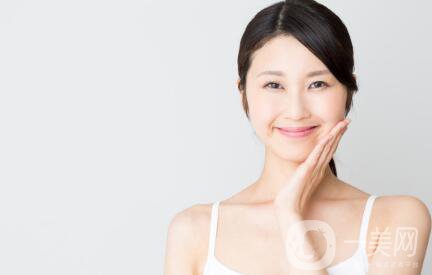 自體脂肪填下巴優(yōu)缺點有哪些呢？