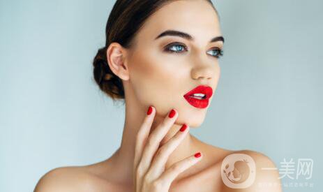 自體脂肪豐唇多少錢?需要做幾次?