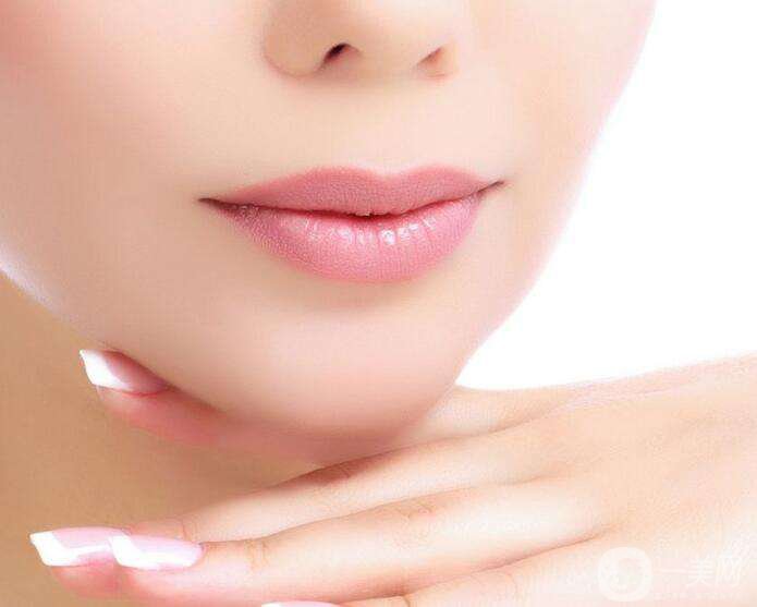 硅膠墊下巴價格 硅膠下巴可以*的嗎