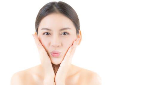 自體脂肪填豐下巴疼嗎？有多疼