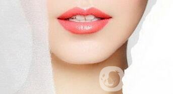 自體脂肪填充下巴