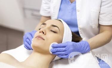 做彩光嫩膚手術(shù)要多少錢(qián)？維持時(shí)間和優(yōu)勢(shì)揭露