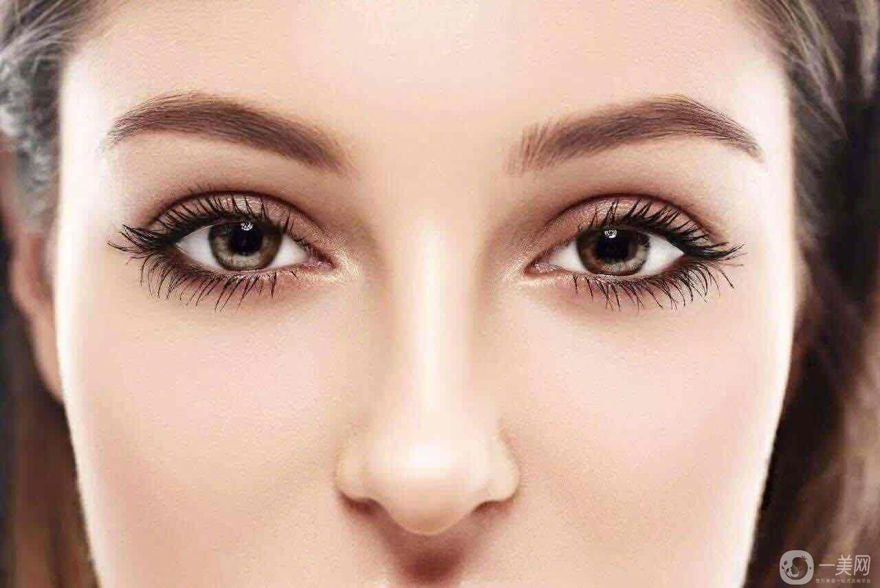 歐式雙眼皮手 為什么會像假的