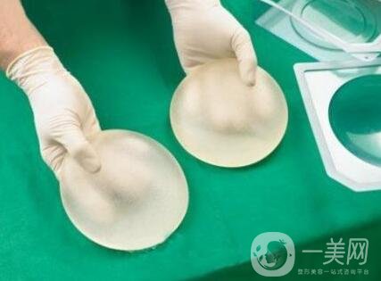 假體隆胸術(shù)有哪些特點？