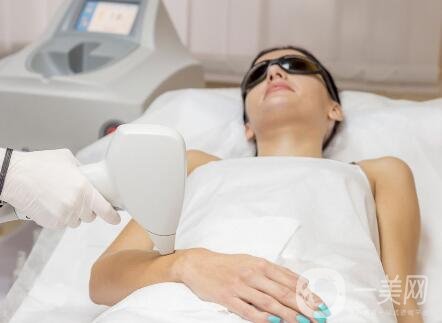 激光脫毛手術(shù)要多少錢一次？