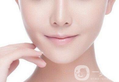 硅膠墊下巴要疼幾天？如何緩解這種疼痛感？