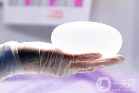 假體隆胸有哪些優(yōu)勢和缺點?為小白詳細(xì)解說