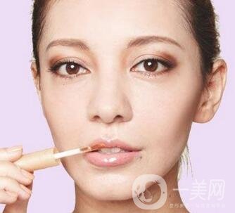 各種豐唇材料的優(yōu)缺點(diǎn)都在這了，你喜歡哪種？